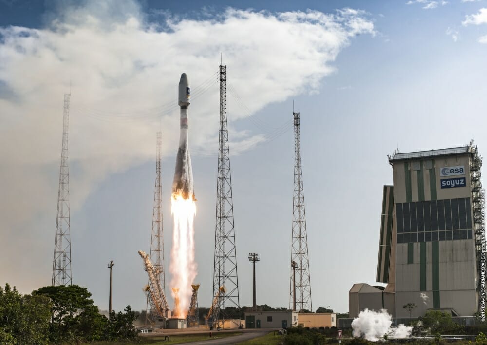 Запуск европейских навигационных спутников Galileo 11 и 12 с помощью российской ракеты-носителя Soyuz VS13 с космодрома Куру во Французской Гвиане 17 декабря