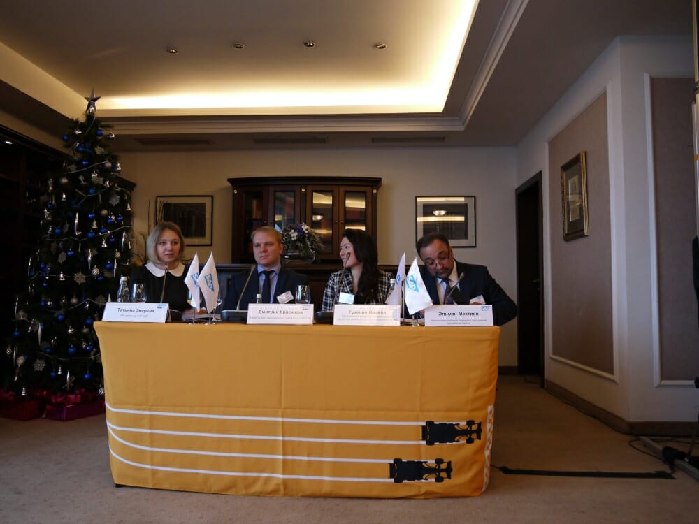 – Глядя в окно на стены Кремля, Эльман Мехтиев в шутку поблагодарил журналистов, которые утром 3 декабря «выбрали» пресс-конференцию SAP