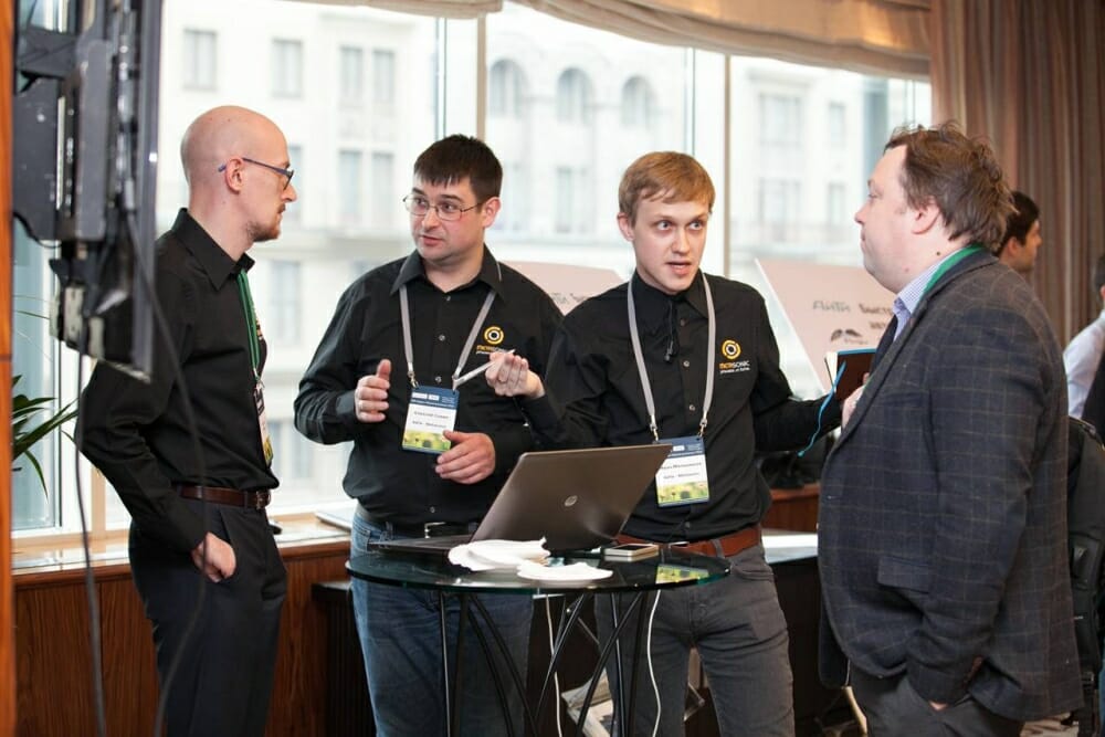 Форум в самом разгаре